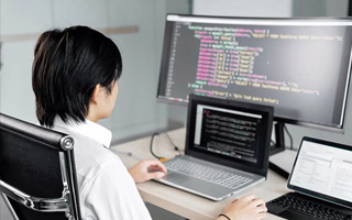 嘉兴 ,php声明和调用变量的符号是什么？